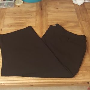 Black pull on stretch capris size 3x